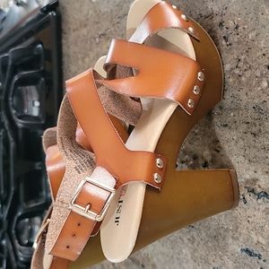 Heeled sandals
